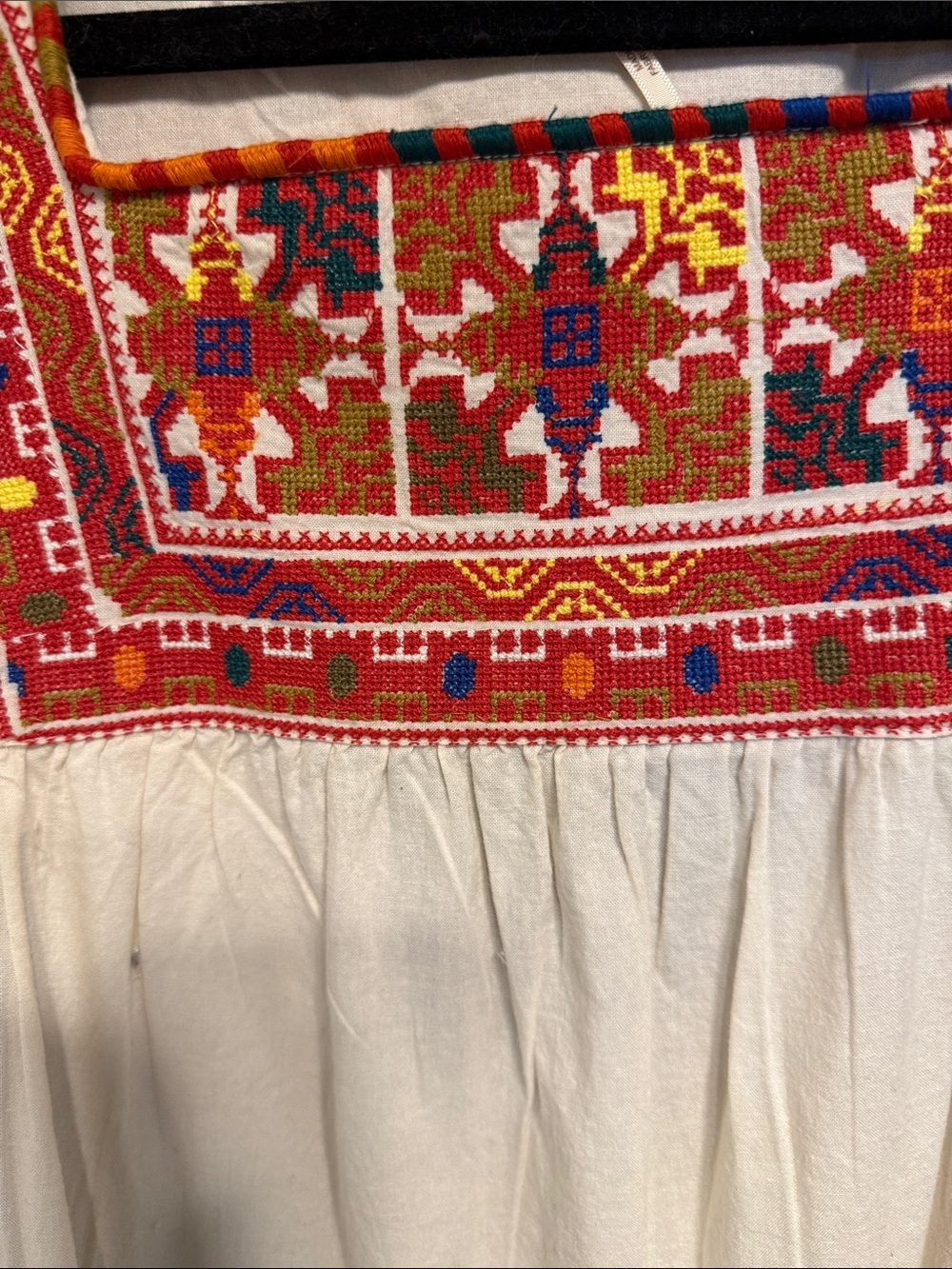 Free People BNWT Embroidered Ivory Peasant Top with Multicolor Trim - Picture 6 of 11